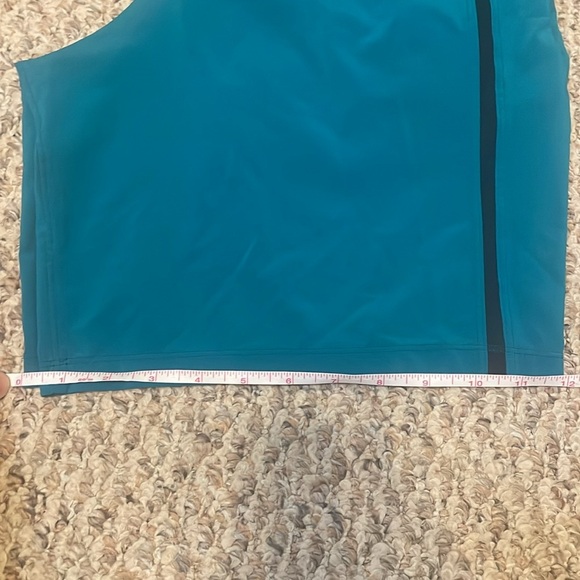 Lululemon men’s athletic shorts - Picture 5 of 6